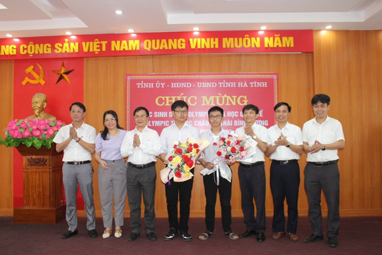 Đinh Cao Sơn THPT chuyên Hà Tĩnh đạt HCV Olympic Hoá học quốc tế
