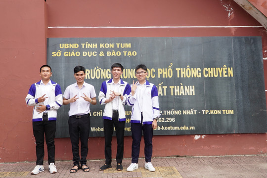 Ngôi trường ở Kon Tum có 4 thủ khoa