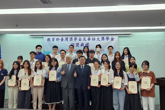 Trao học bổng Đài Loan và học bổng tiếng Hoa cho các ứng viên