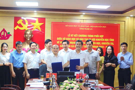 Ký kết phối hợp giữa Sở GD&ĐT với Hội Khuyến học tỉnh Nghệ An