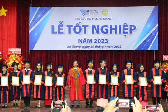 Trường Đại học An Giang vinh danh 330 tân sinh viên tốt nghiệp Xuất sắc, Giỏi