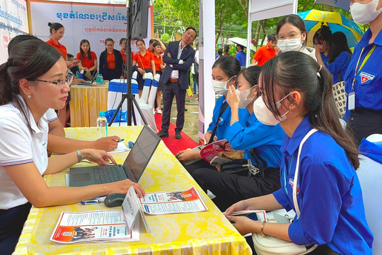 Trường ĐH Trà Vinh tăng cường kết nối sinh viên với doanh nghiệp
