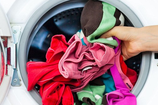 Thói quen giặt đồ của nhiều bà mẹ gây bệnh cho con