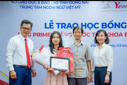 Sở GD&ĐT tỉnh Đồng Nai vinh danh 6 thủ khoa của tỉnh