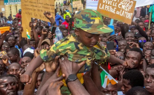 Tối hậu thư của ECOWAS đến hạn chót, người dân Niger phản ứng ra sao?