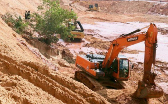 Sạt lở mỏ titan làm 4 người chết: Công an Bình Thuận nói lý do chưa khởi tố vụ án