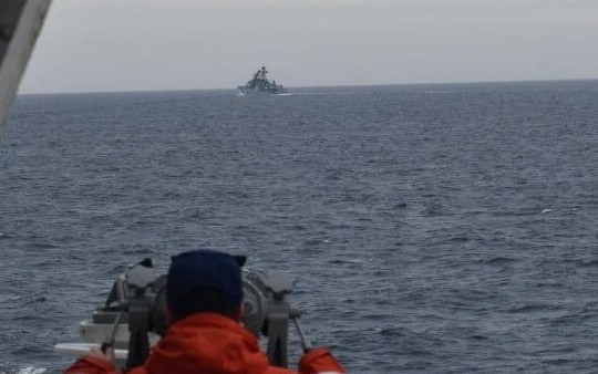 Nga, Trung điều tàu chiến tới gần Alaska, Mỹ đáp trả