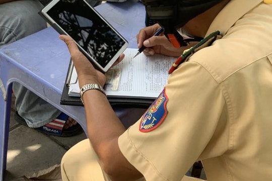 Cảnh sát Giao thông TP HCM nói về "yêu cầu chuyển khoản hỗ trợ điều tra"