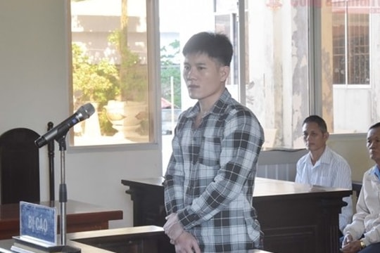 Mâu thuẫn gia đình, em chém anh gục tại chỗ