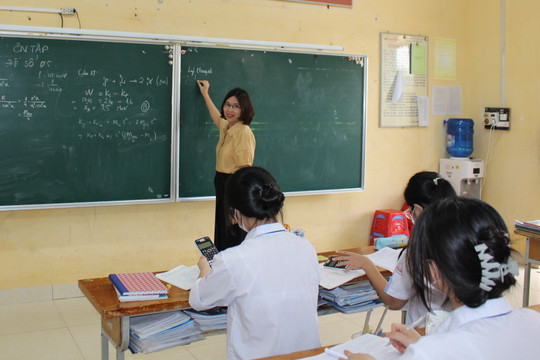 Bắc Giang bổ nhiệm và xếp hạng đảm bảo quyền lợi cho giáo viên