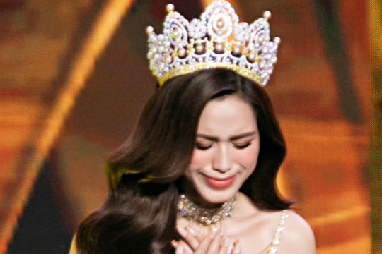 Lời dặn con sâu sắc của bố Hoa hậu Đỗ Thị Hà: Đội vương miện trên đầu, phải làm sao xứng với tín nhiệm đó