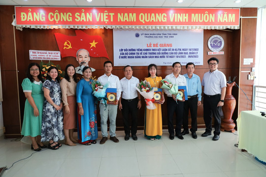 Hoàn thành lớp bồi dưỡng tiếng Khmer cho cán bộ trung ương và địa phương