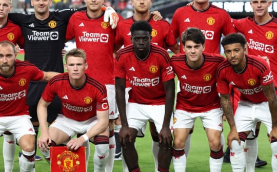 Ông lớn làng thời trang thể thao tài trợ 1,2 tỷ đô la Mỹ cho Manchester United