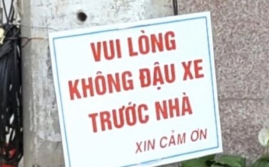 Bắt chủ nhà cùng 1 người đuổi đánh tài xế đậu xe trước cửa nhà