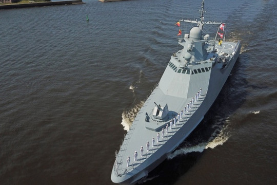 Tàu chiến Nga bắn cảnh cáo tàu chở hàng ở biển Đen