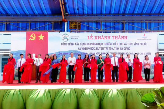 Phó Chủ tịch nước Võ Thị Ánh Xuân dự Lễ khánh thành Trường TH&THCS Vĩnh Phước