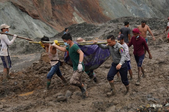 Sạt lở mỏ khai thác ngọc bích tại Myanmar, lo ngại 36 người chết