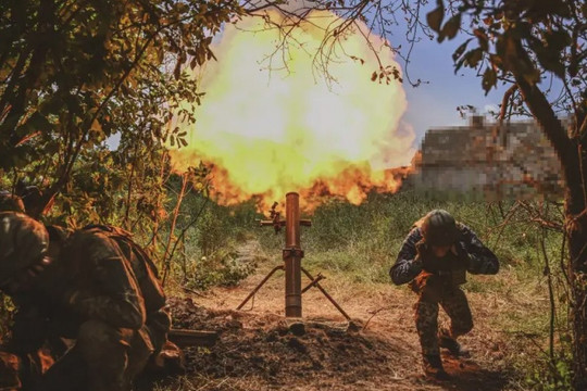 Ukraine tung đơn vị mạnh nhất vào trận giữa lúc nước sôi lửa bỏng