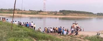 Cứu vợ và con bị đuối nước, Trưởng Phòng Nội vụ ở Quảng Bình tử vong trên sông Gianh