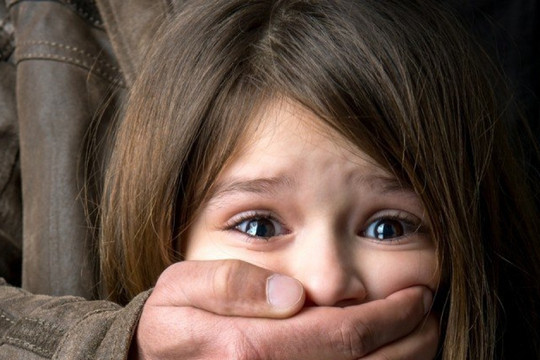 10 mánh khóe gian xảo của những kẻ bắt cóc trẻ em mà phụ huynh cần lưu ý