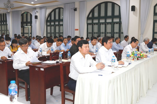 Bồi dưỡng hơn 1.000 giáo viên dạy Lịch sử - Địa lý và KHTN tại Tiền Giang