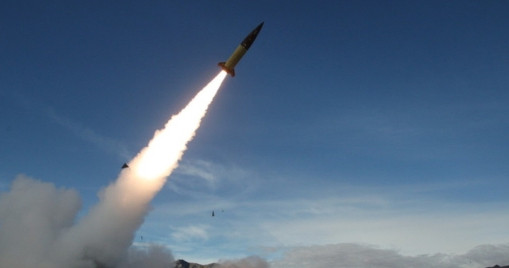 Financial Times: Mỹ không có đủ tên lửa đạn đạo cho Ukraine