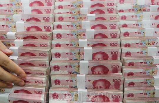 Trung Quốc hạ lãi suất cơ bản để hỗ trợ nền kinh tế