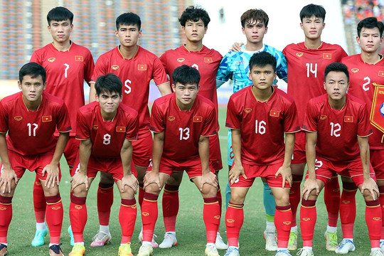 HLV Troussier gọi em họ Công Phượng lên U23 Việt Nam