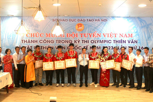 Học sinh Hà Nội giành thành tích cao tại Olympic Thiên văn và Vật lý thiên văn quốc tế