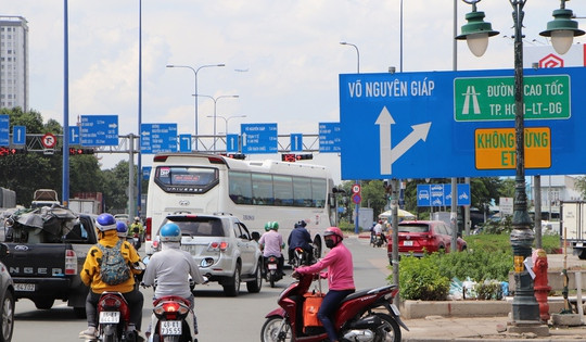 Hình ảnh một phần đường Xa lộ Hà Nội chính thức thành đường Võ Nguyên Giáp