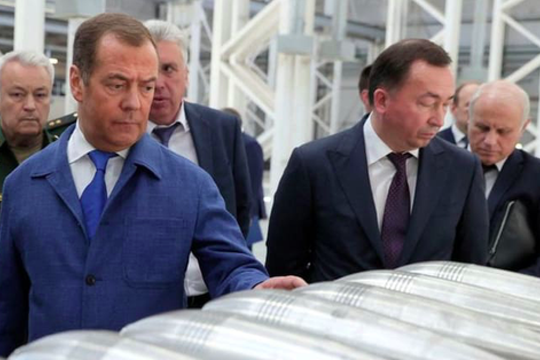 Ông Medvedev nói đến khả năng Nga sáp nhập 2 vùng ly khai của Gruzia