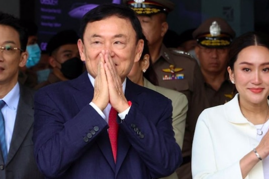Ông Thaksin nhập viện ngay đêm đầu tiên trở về Thái Lan