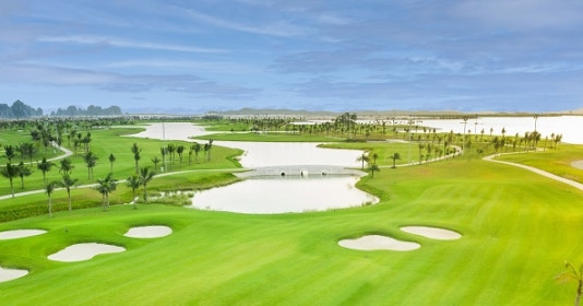 Được quy hoạch 22 sân golf, Quảng Ninh sẽ trở thành trung tâm du lịch golf phía Bắc?
