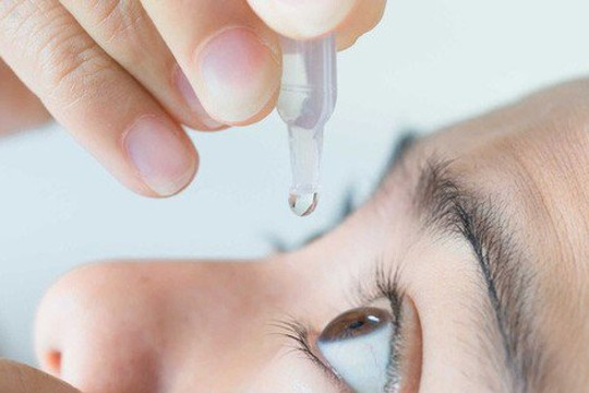 Sai lầm khi sử dụng thuốc nhỏ mắt có thể khiến bạn mù lòa