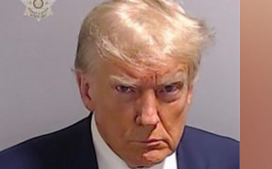 Tiết lộ cân nặng "bất thường" của ông Trump khi chụp ảnh kiểu nghi phạm ở nhà tù