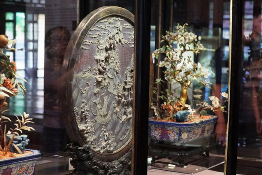 Vào bảo tàng Cung đình tròn 100 tuổi ở Huế, chiêm ngưỡng các bảo vật vô giá