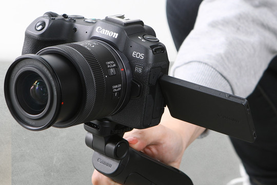 Sáng tạo nội dung video đỉnh cao với Canon EOS R8