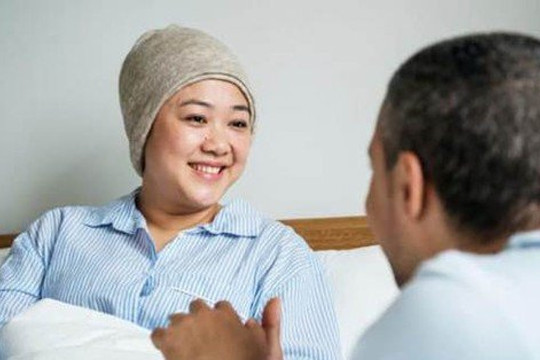 Những loại bệnh ung thư nguy hiểm 'cực dễ lây' giữa hai vợ chồng