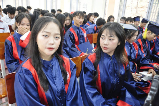 Trường CĐ Cộng đồng Đắk Nông trao 192 bằng tốt nghiệp cho sinh viên