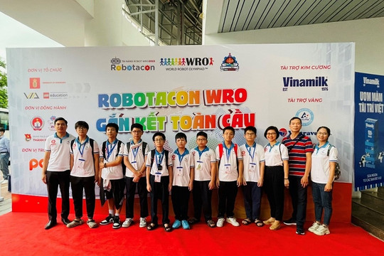 Học sinh quận Ba Đình (Hà Nội) giành giải Vàng chung kết quốc gia thi Robot