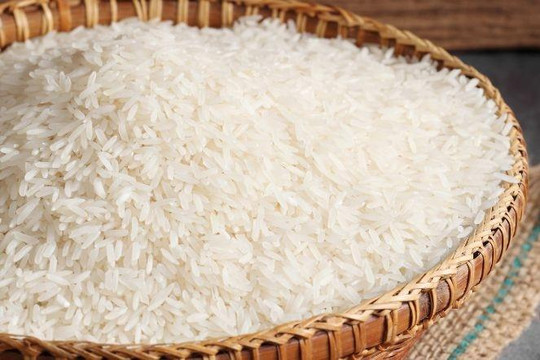 Sau động thái của Ấn Độ và Myanmar, giá gạo Việt lập đỉnh mới