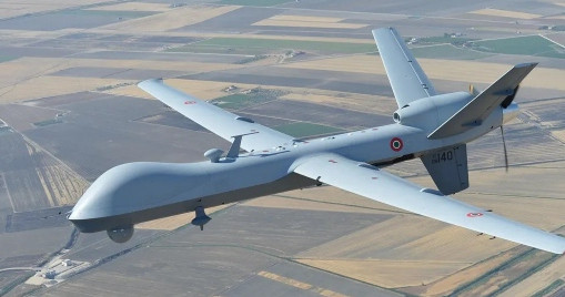 Nga điều chiến đấu cơ chặn 2 UAV Mỹ gần Crimea