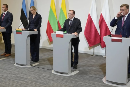 4 thành viên NATO cảnh báo phong tỏa biên giới với Belarus