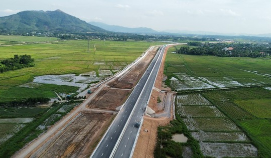 Thông tuyến cao tốc Quốc lộ 45- Nghi Sơn, rút ngắn thời gian đi từ Hà Nội về Nghệ An