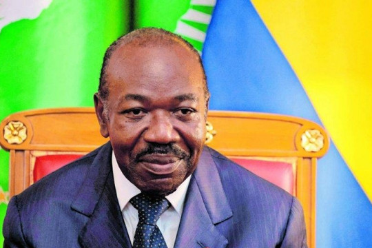 Tổng thống Gabon bị quân đảo chính quản thúc tại thủ đô