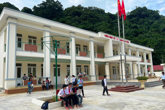 Trường vùng biên giới ở Thanh Hóa khang trang chào đón học trò