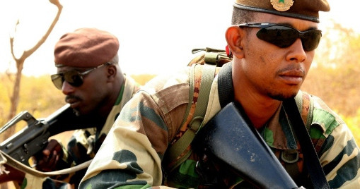 Quân đội Senegal được triển khai tới Benin, sẵn sàng can thiệp vào Niger