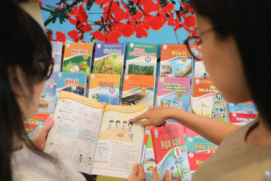 Nam Định nghiêm cấm giáo viên ép học sinh mua sách tham khảo
