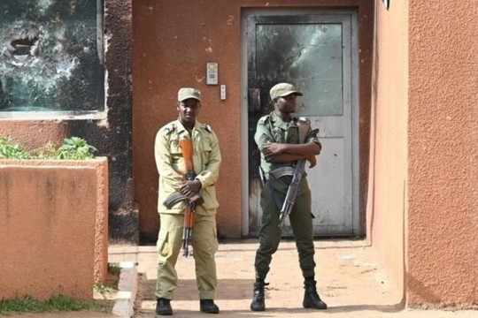Niger tước quyền miễn trừ ngoại giao của Đại sứ Pháp