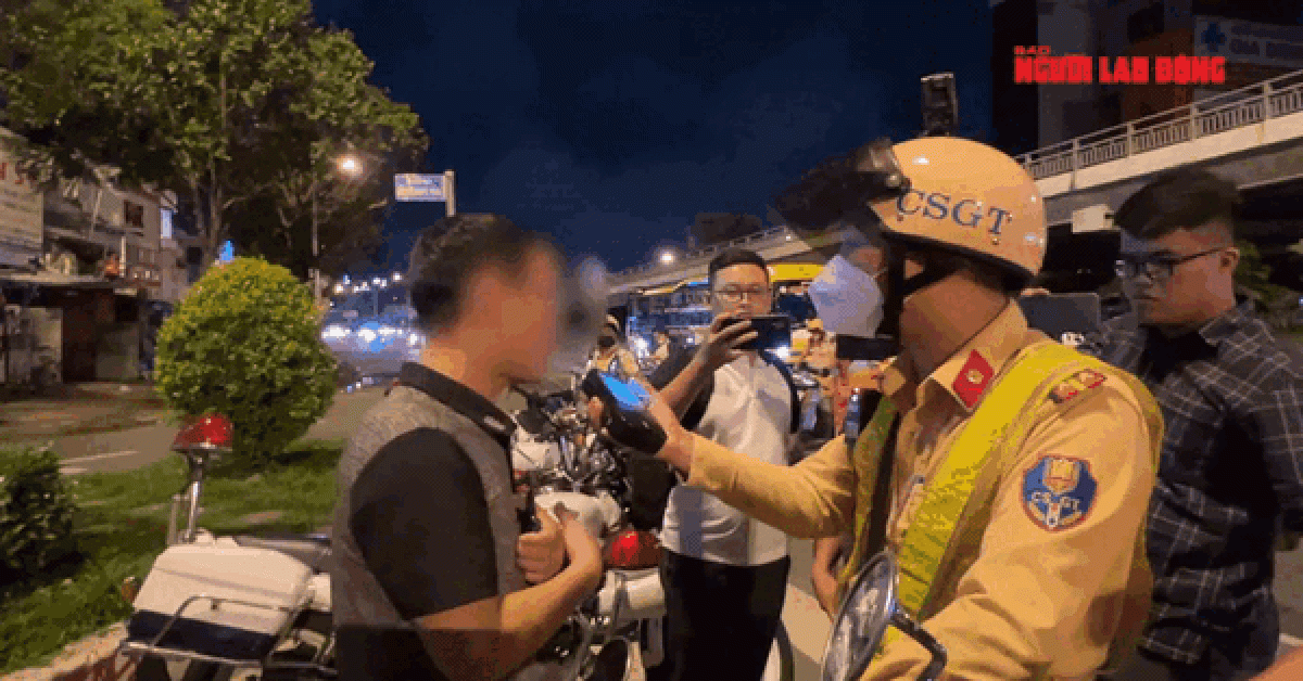 VIDEO: Vi phạm nồng độ cồn, người đàn ông nói "do ăn 2 kg vải"